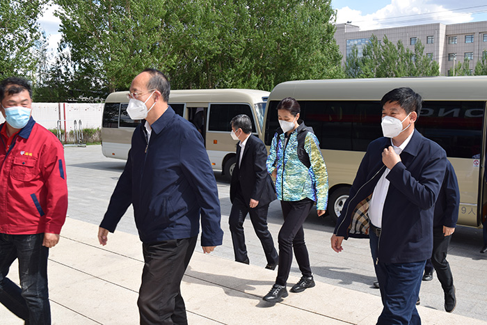 吉林副省長吳靖平視察鵬鴻生產基地